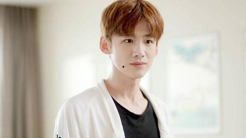 白敬亭娱乐圈吃瓜事件